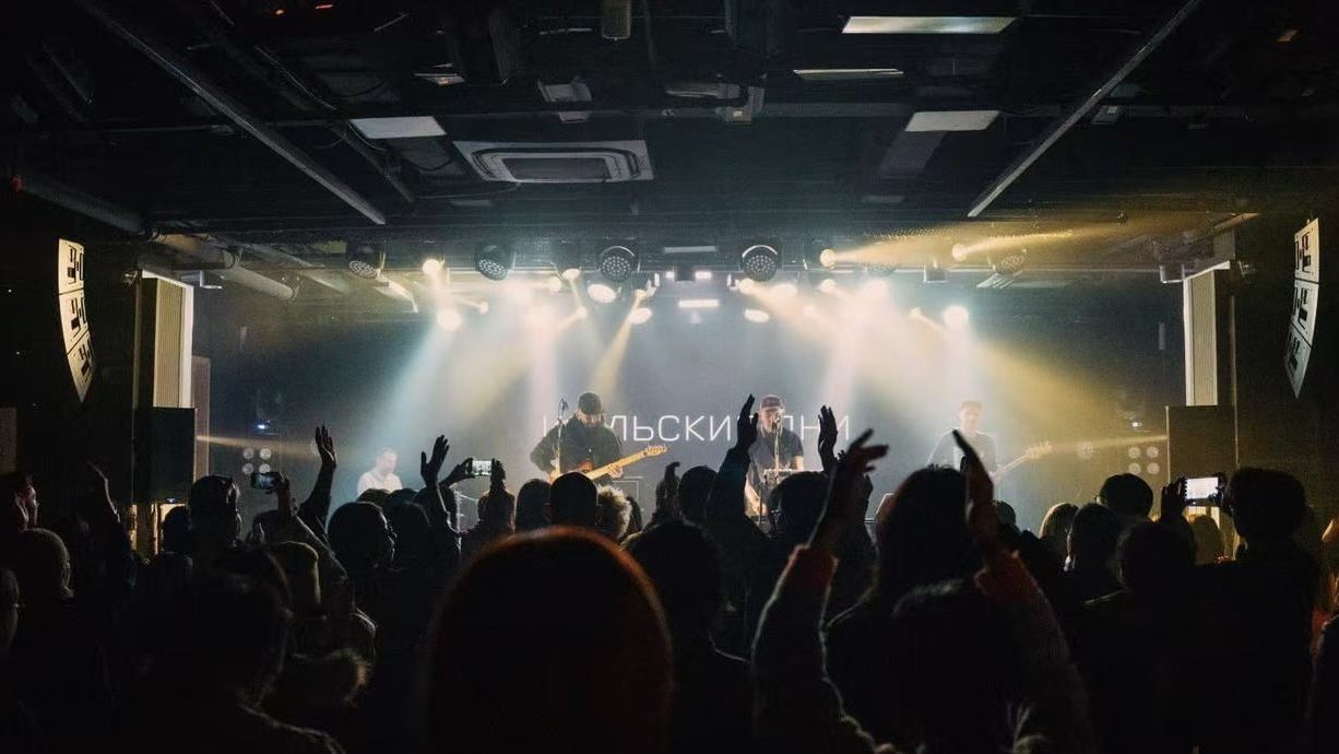 Live shot 05