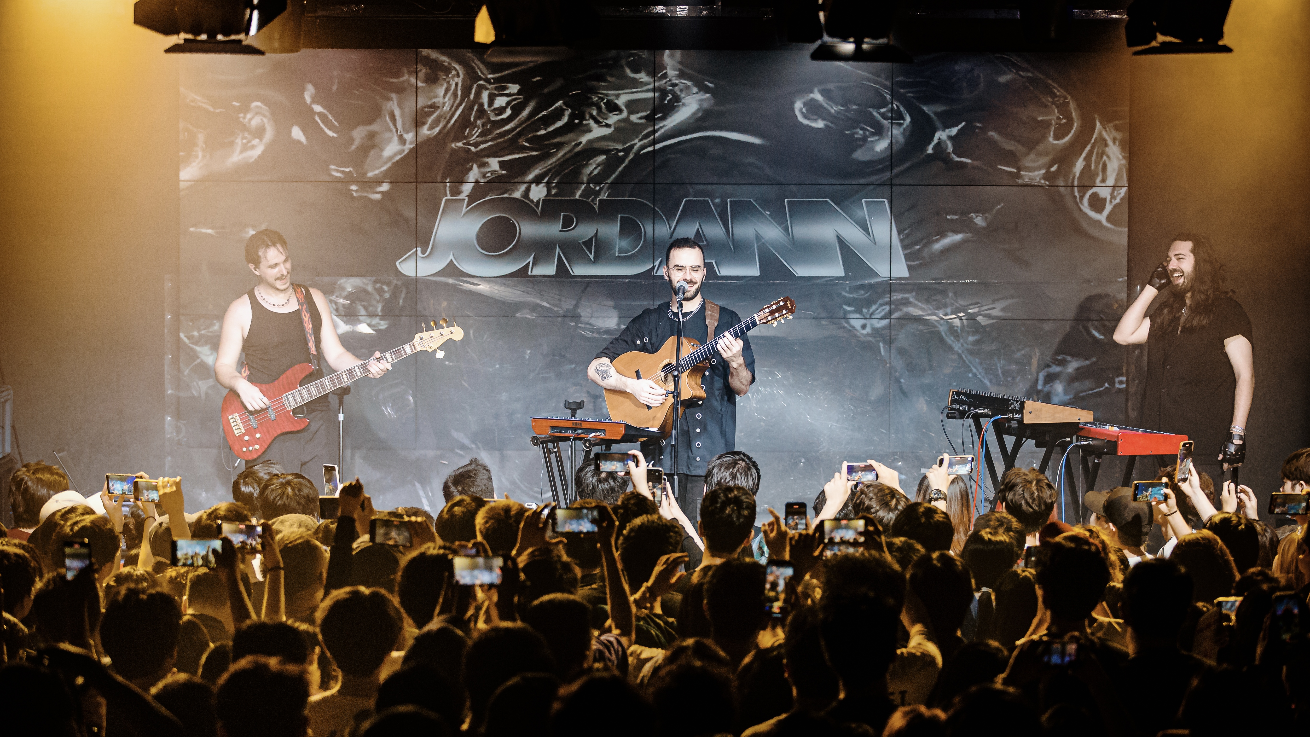 Live shot 09